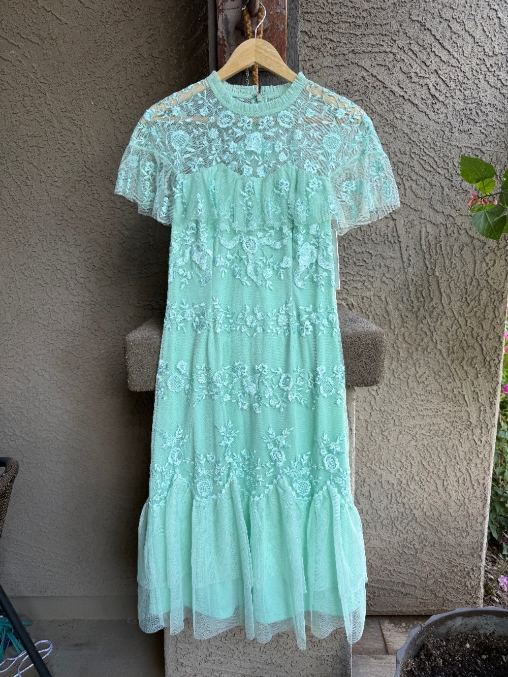 NWT Mac Duggal Mint Green Floral Embroidered Tulle Ruffle Midi Dress Small